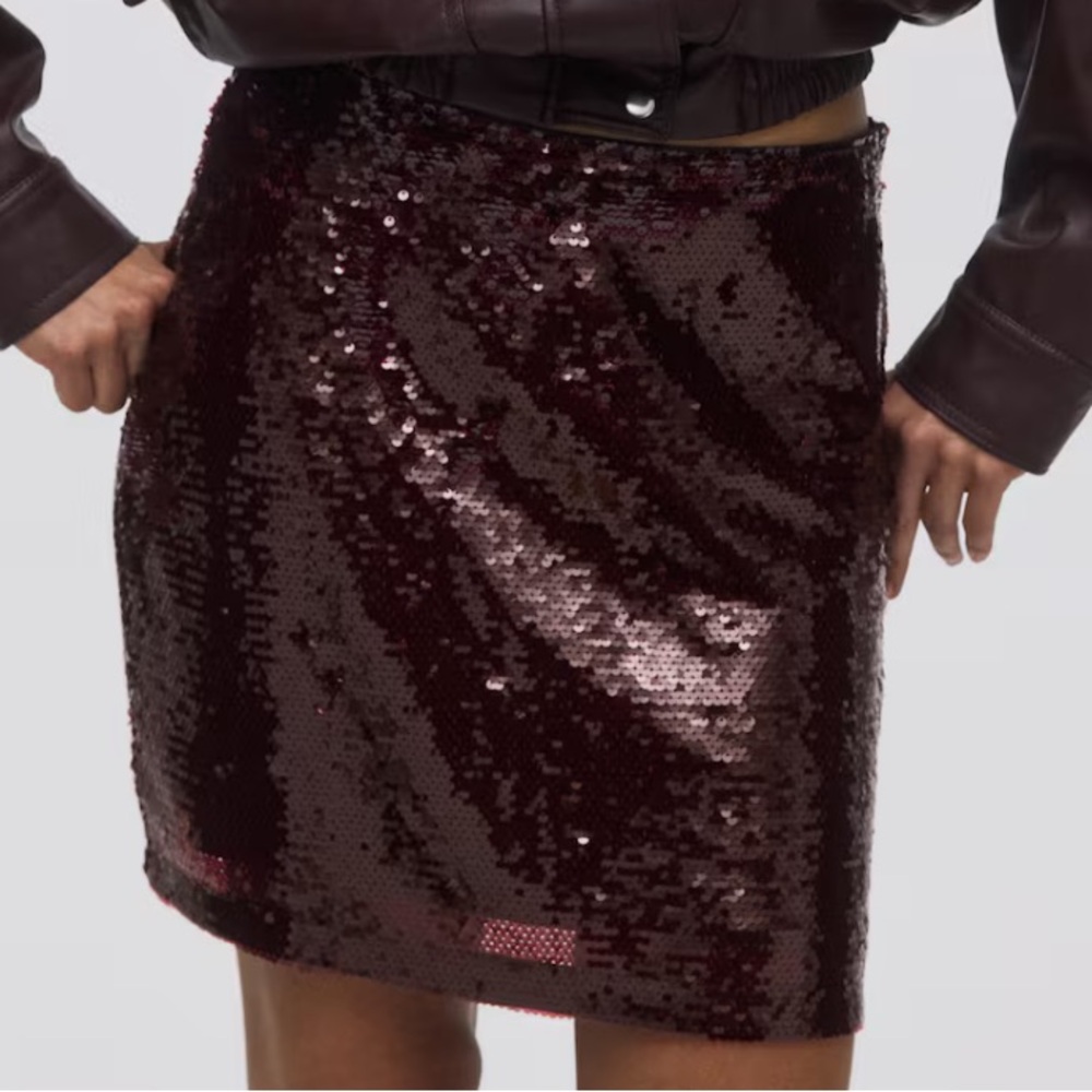 H&M Burgundy Red Sequin Mini Skirt